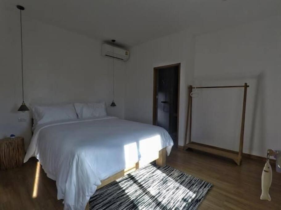 Chiangmai清迈 Cozy Pool 8rooms Villa