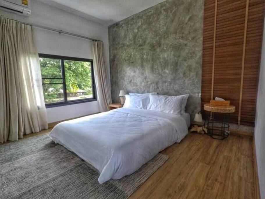 Villa Chiangmai清迈 Cozy Pool 8rooms *