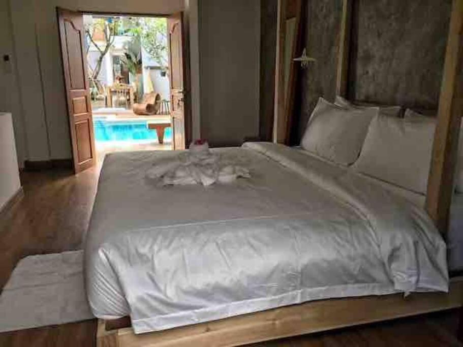 Chiangmai清迈 Cozy Pool 8rooms Villa *