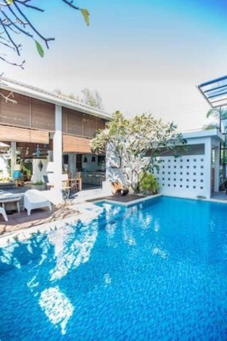 Villa Chiangmai清迈 Cozy Pool 8rooms *