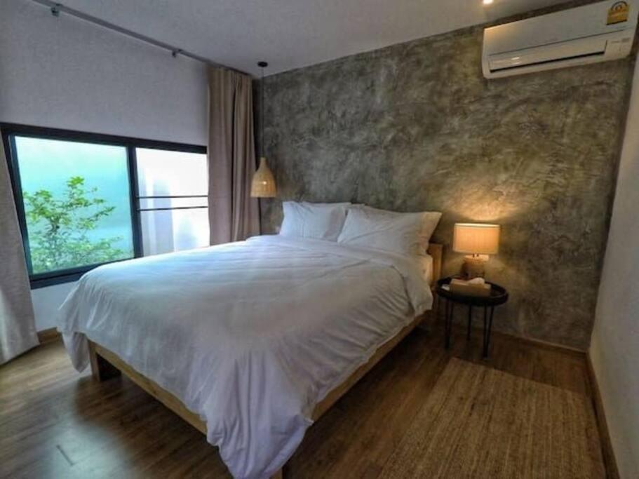 Villa Chiangmai清迈 Cozy Pool 8rooms