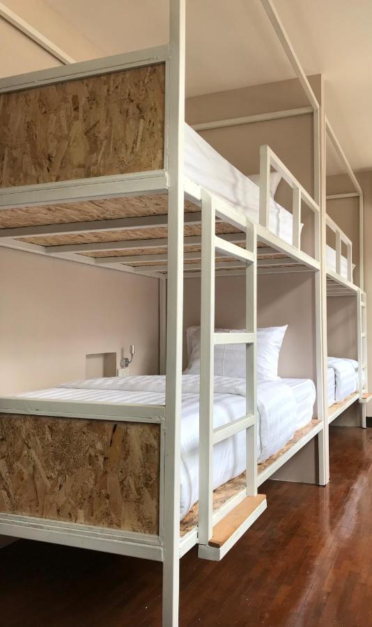 Hostel Insight *