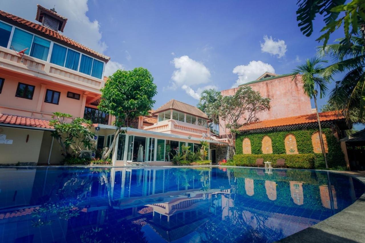 Sheik Chiang Mai