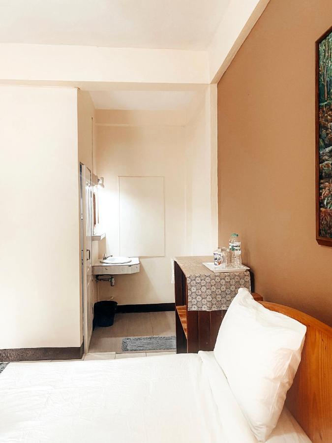 The Shire Hotel *