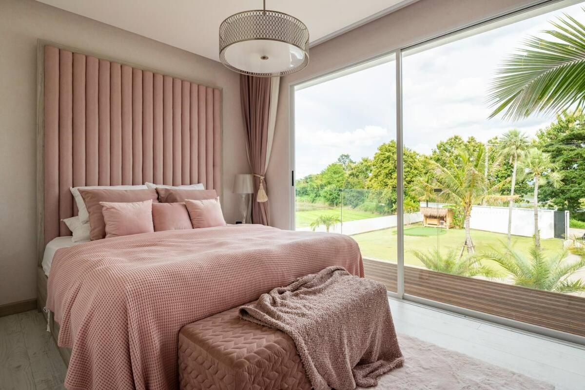 Palm - Award Winning Modern Luxury & Exclusive Villa