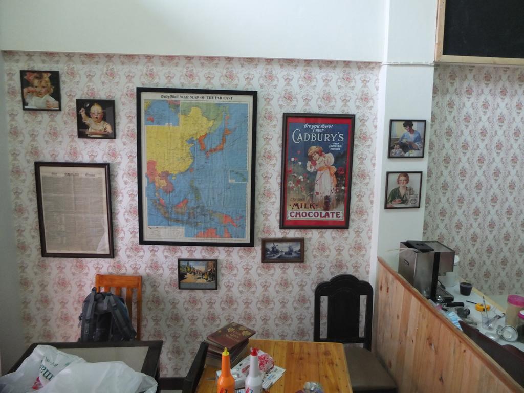 The London Tearoom Acomodação com café da manhã  3*
