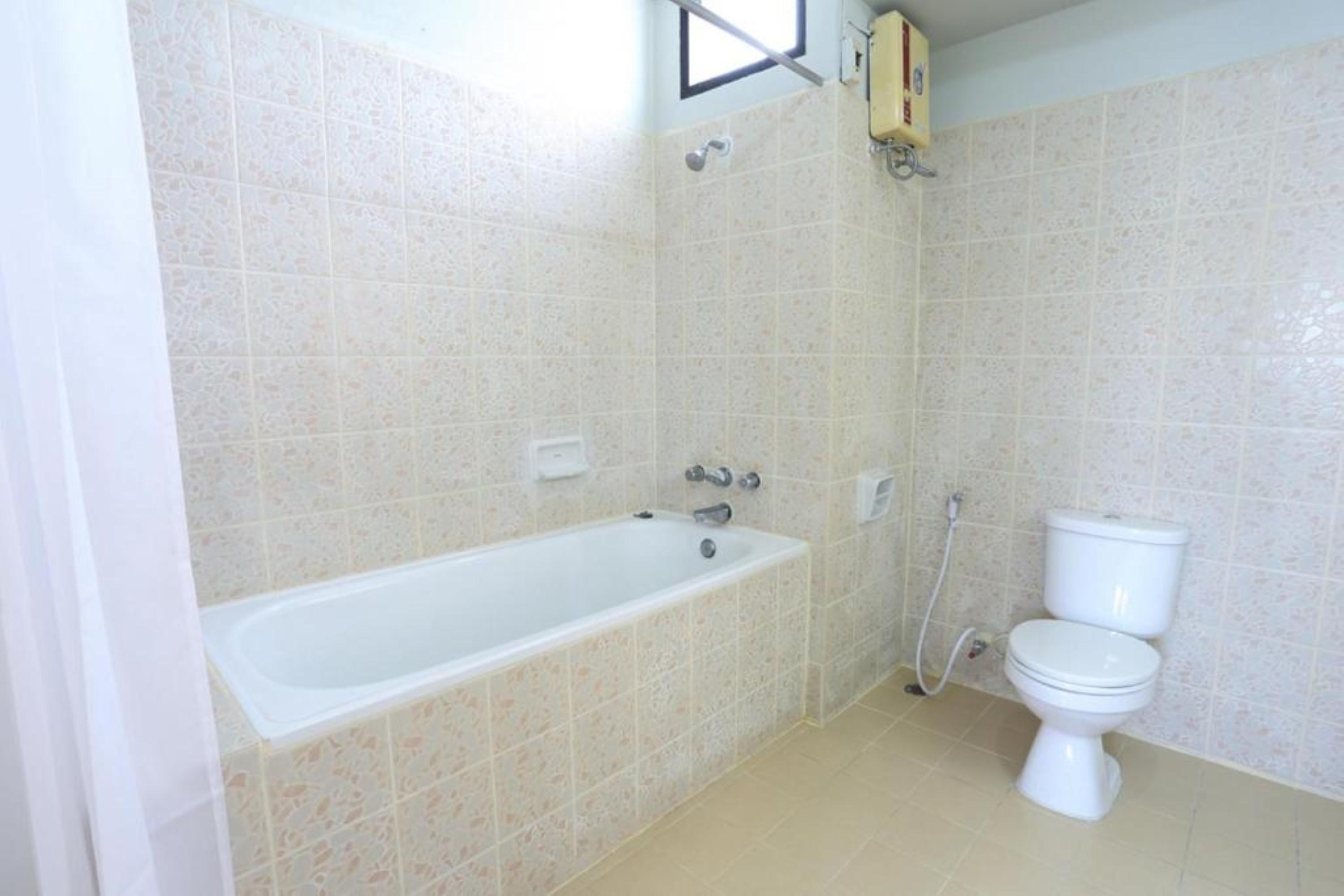 Chomdoi House Hotel 2*