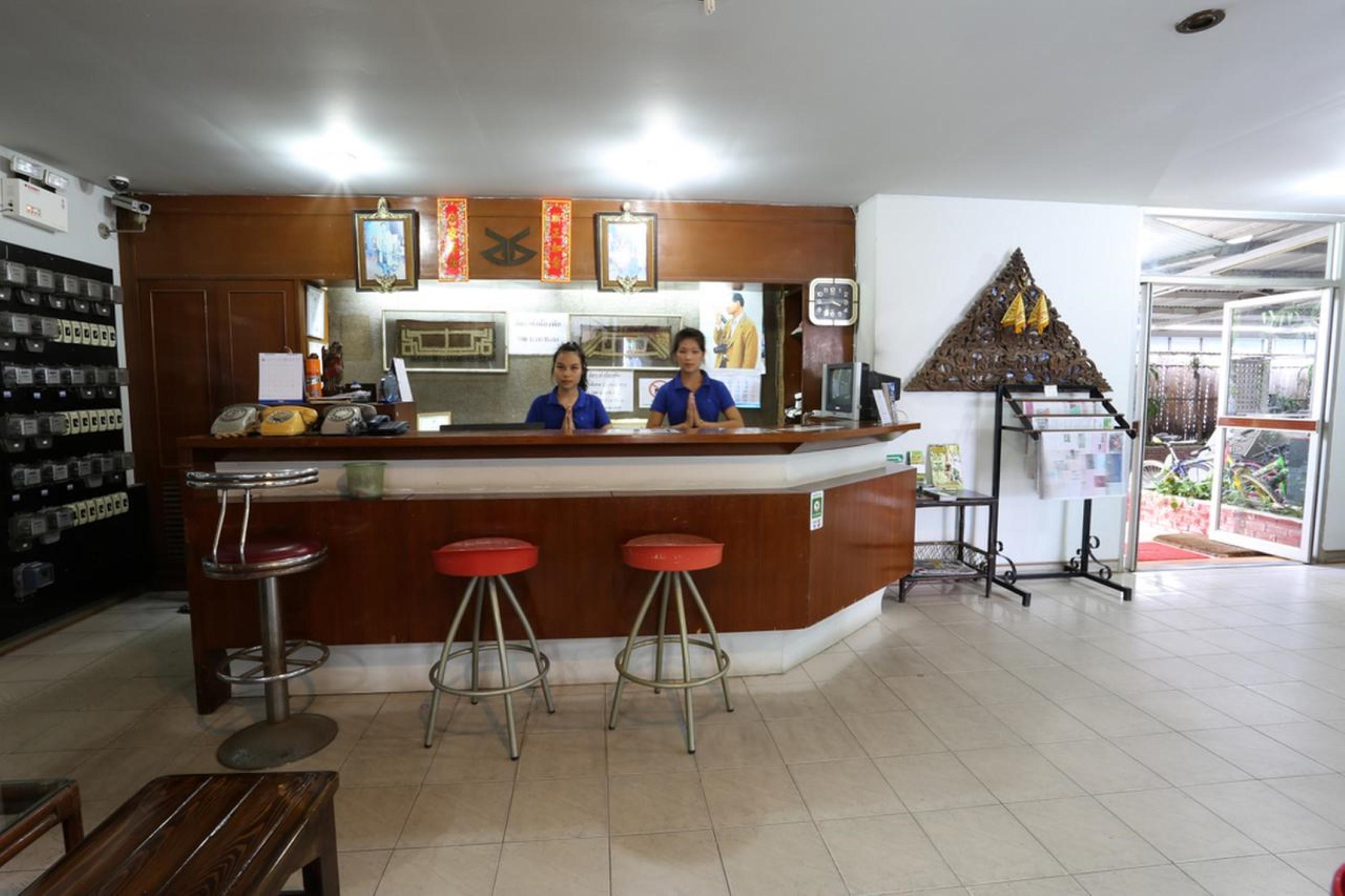 Chomdoi House Hotel 2*