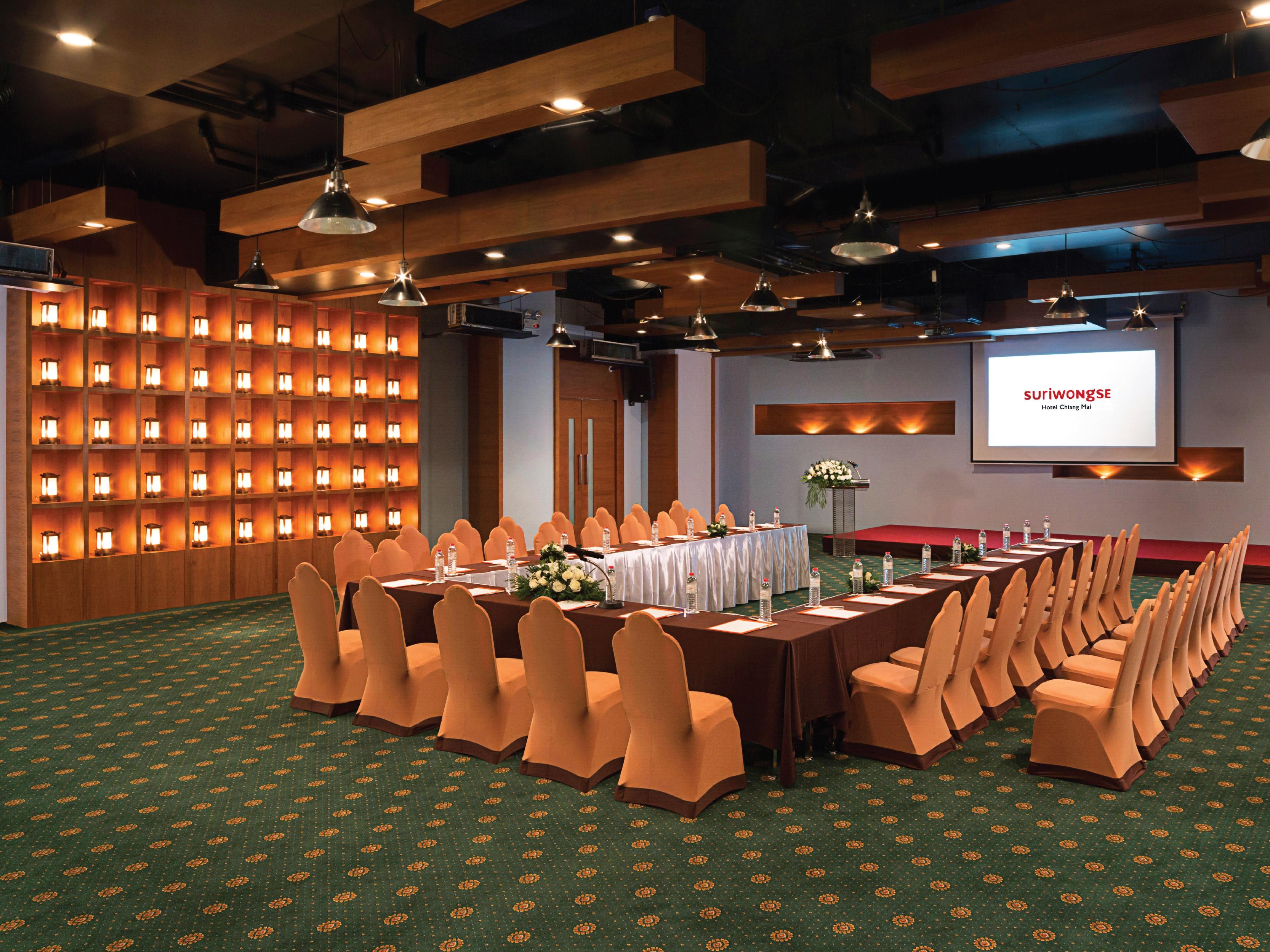 Movenpick Suriwongse 4*