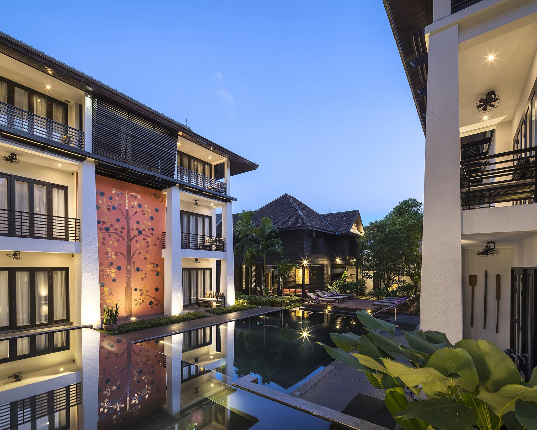 Hotel U