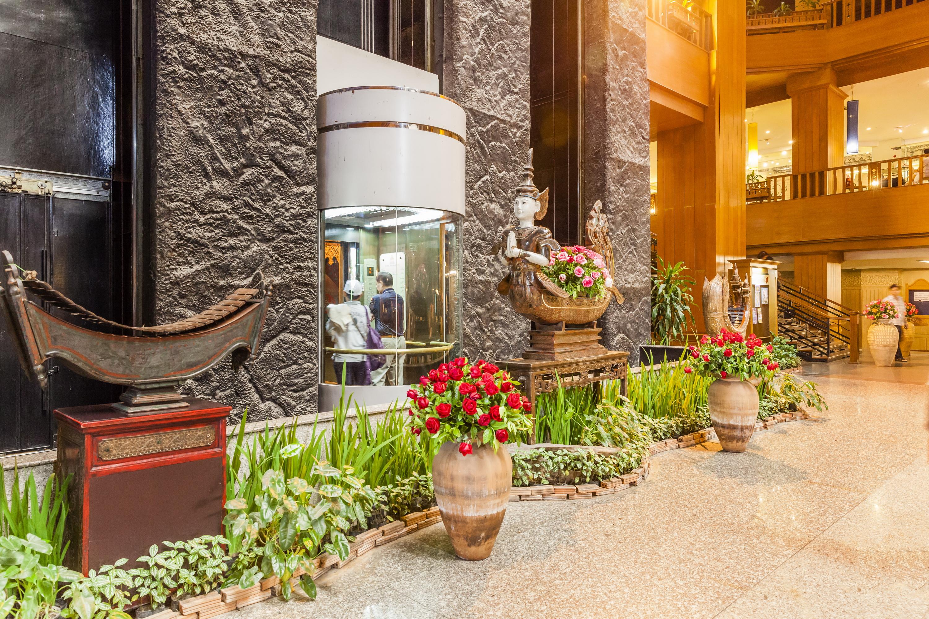 Hotel Lotus Pang Suan Kaew