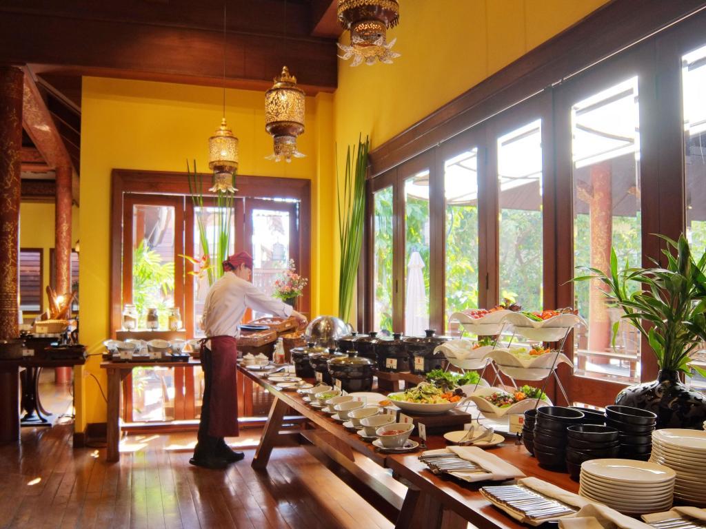 Hotel De Naga Hotel, 4*