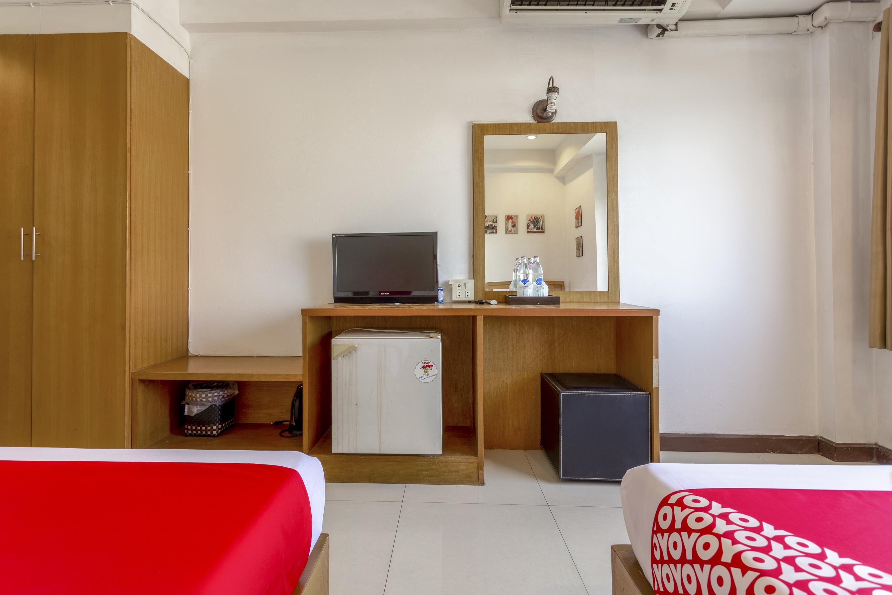 Super Oyo 1096 Winner Hotel