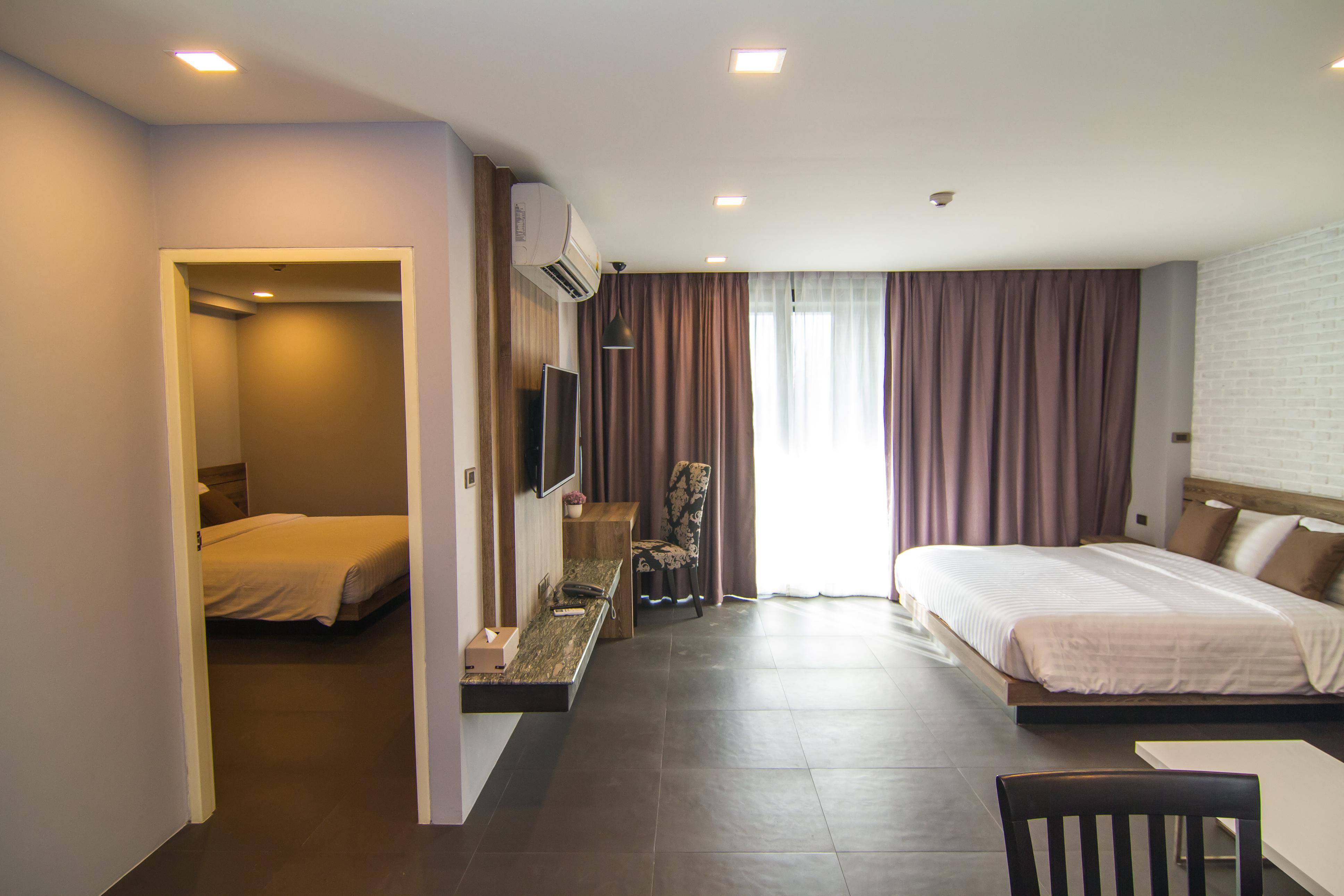 Cross Vibe Decem Nimman Hotel