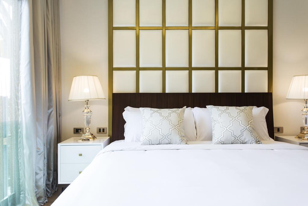 The Riverside 5*