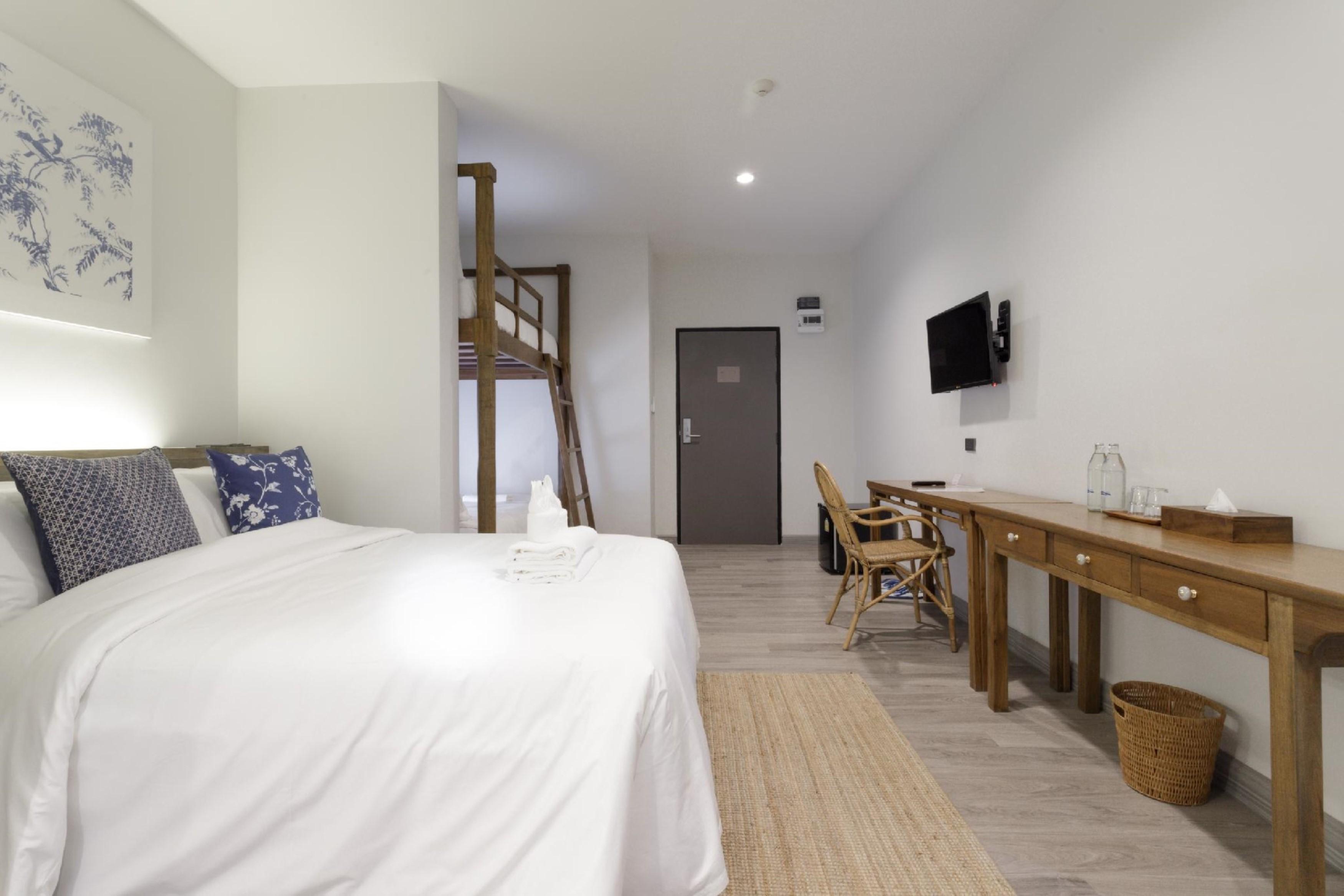 The Locals Hotel 3*
