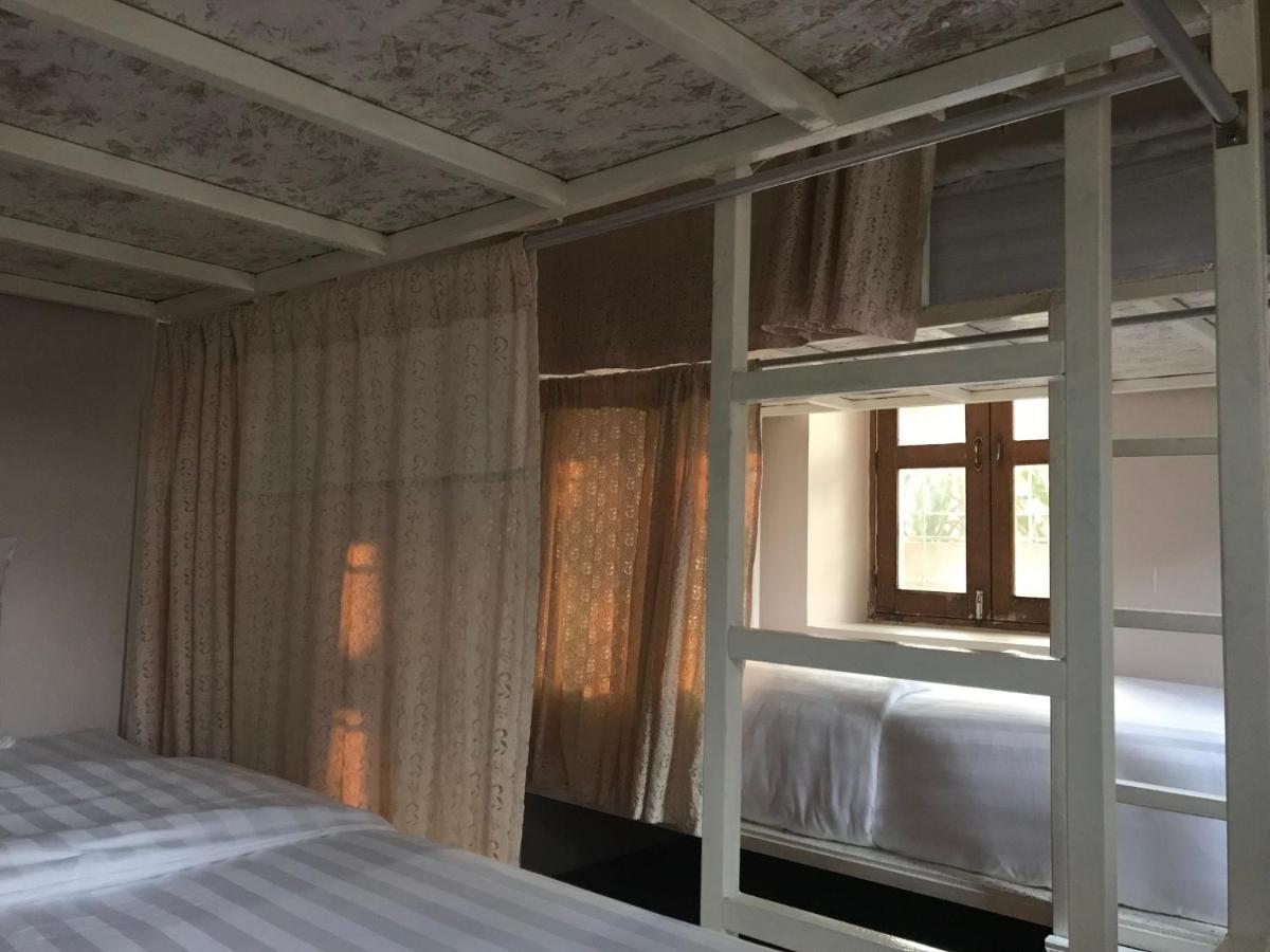 Hostel Insight *