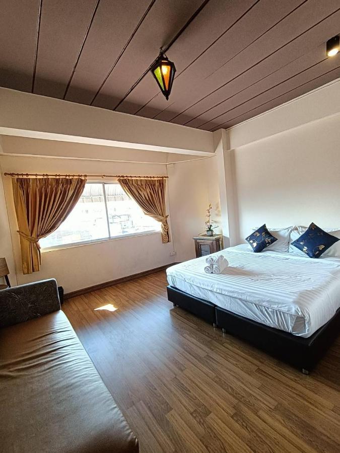 Hostel Soft Night Barzaar