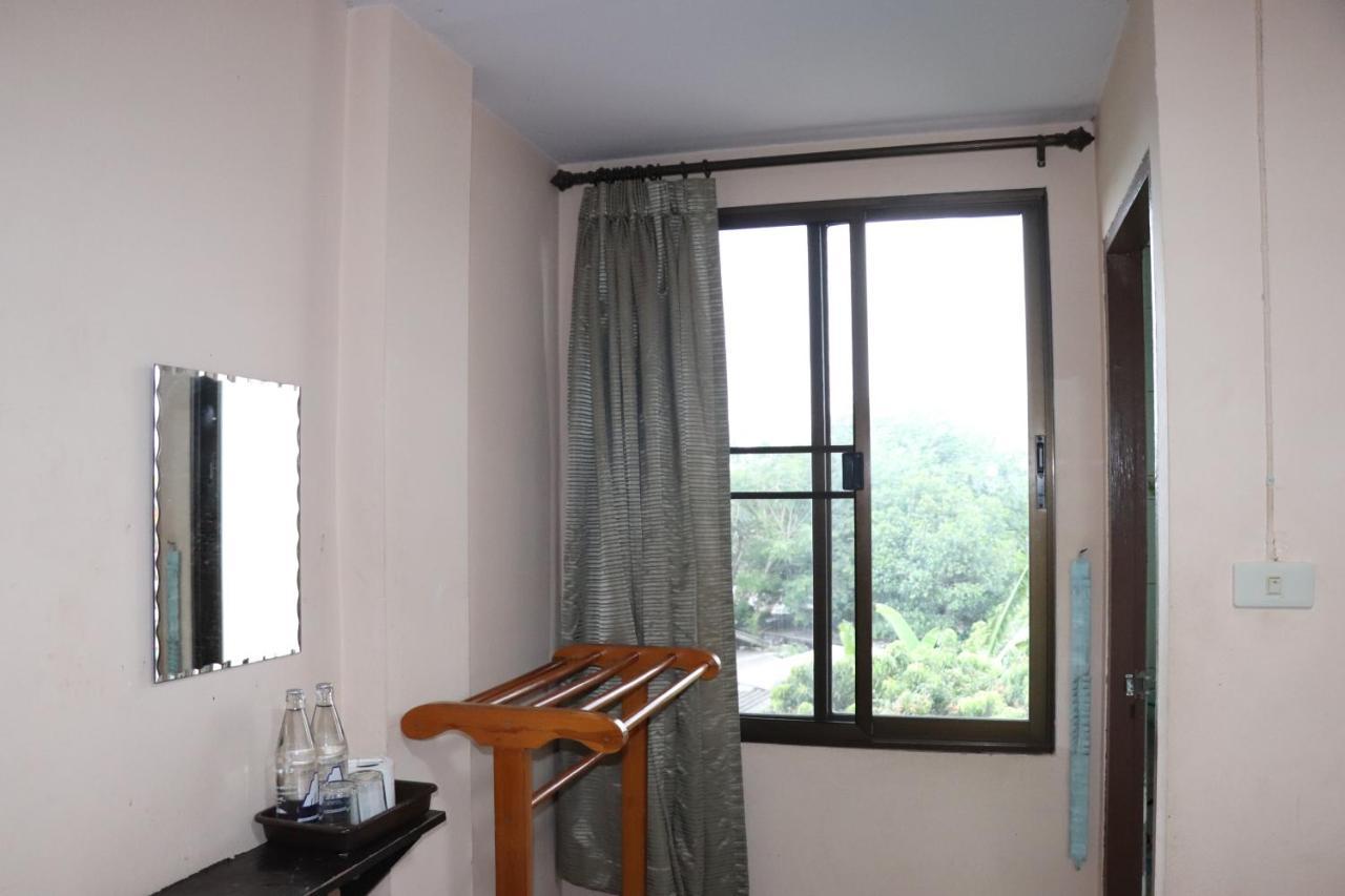 Hotel Tipsiri Place Chiang Mai