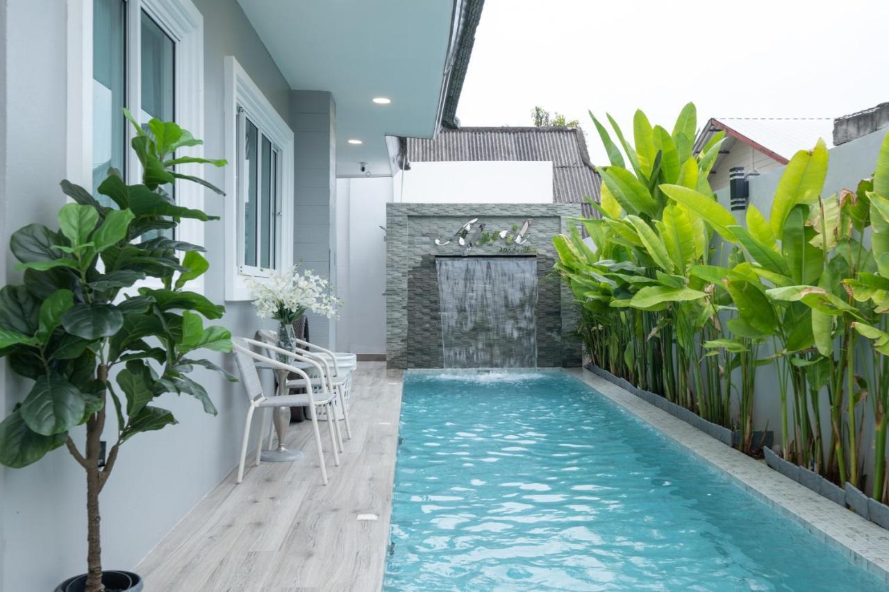 April Pool Airport Pousada Chiang Mai