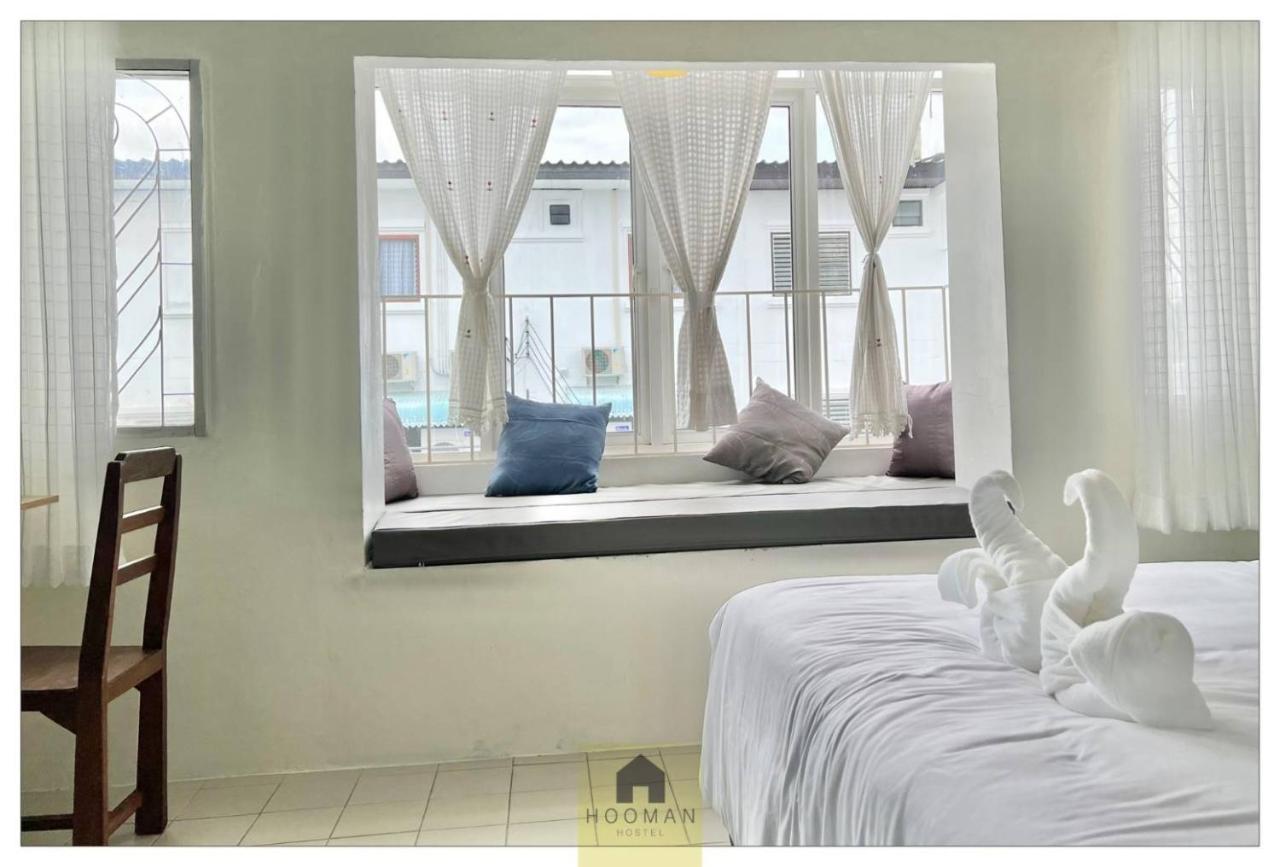Hooman Hostel