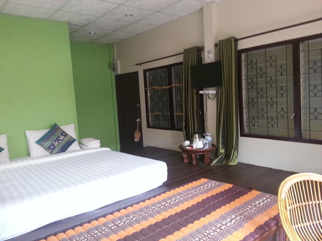 Sirikamsan House 3*