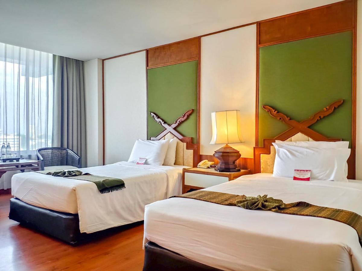 Orchid Hotel 4*