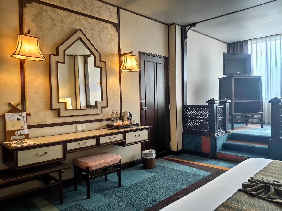 Orchid Hotel 4*