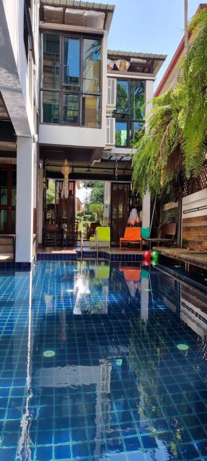 33 Poshtel (adults Only)