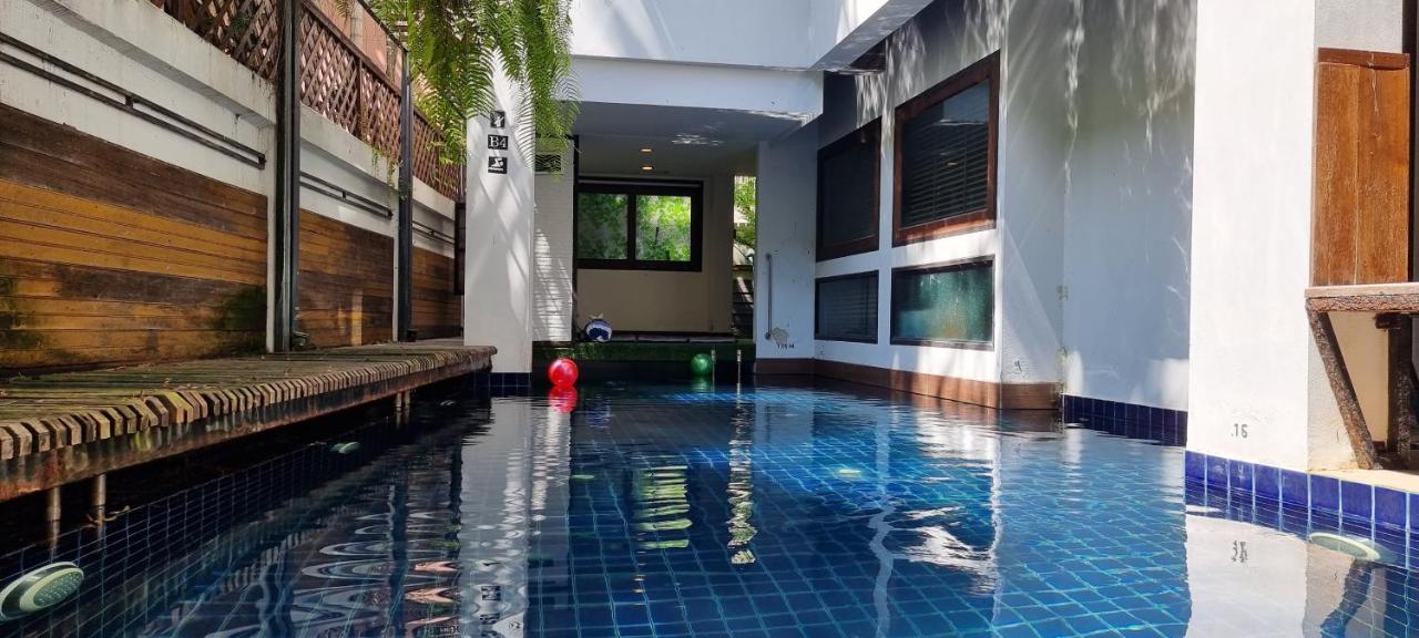 Hotel 33 Poshtel (adults Only) 3*