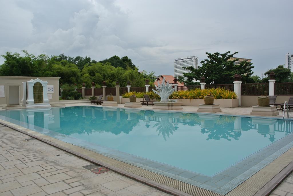 Hotel Chiangmai Plaza 4*
