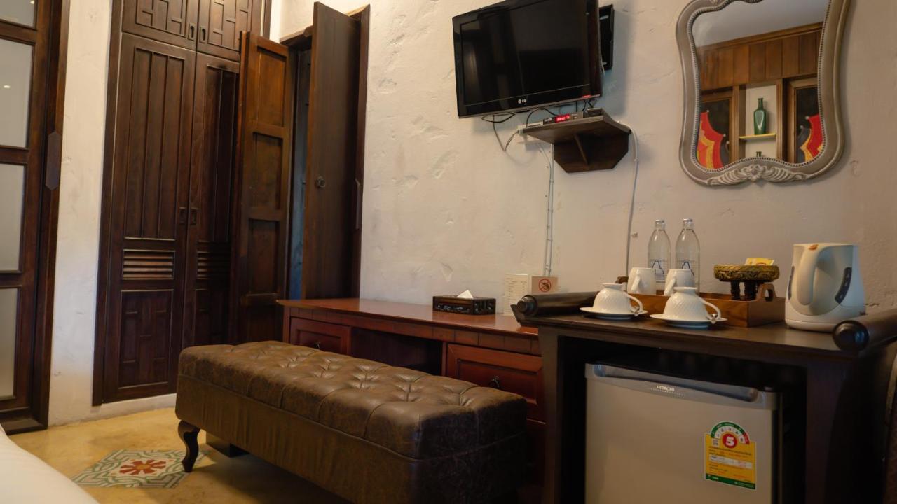 Cheva Gallery Boutique