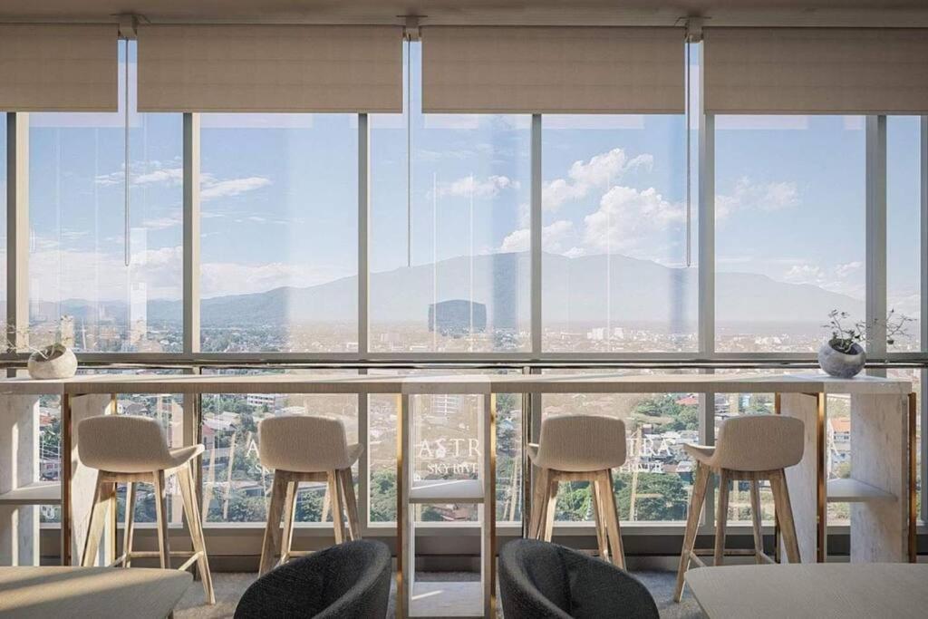 Apartment Modern Style With Sky Pool 古城边天际泳池公寓