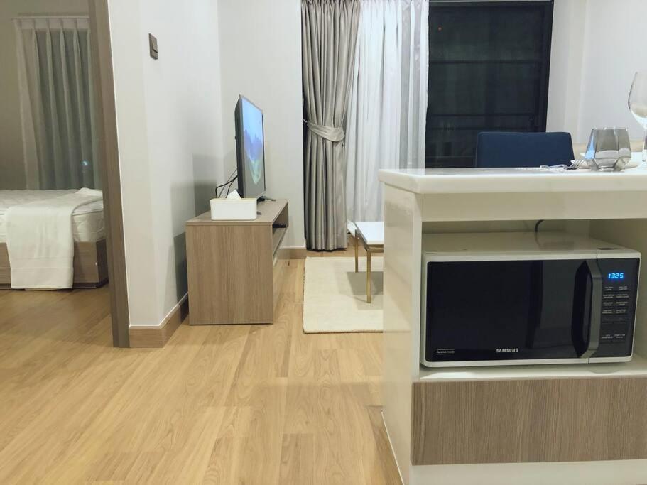 Apartment Modern Style With Sky Pool 古城边天际泳池公寓 *