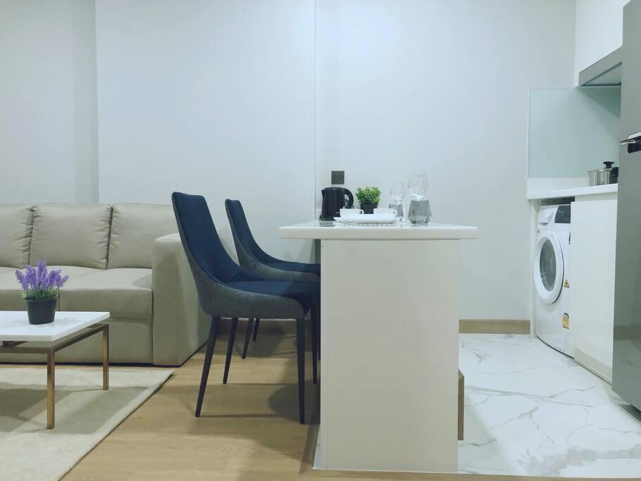 Modern Style With Sky Pool 古城边天际泳池公寓 Apartment Chiang Mai