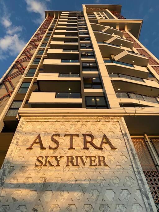 Astra Sky River Pool By Duke 06 *