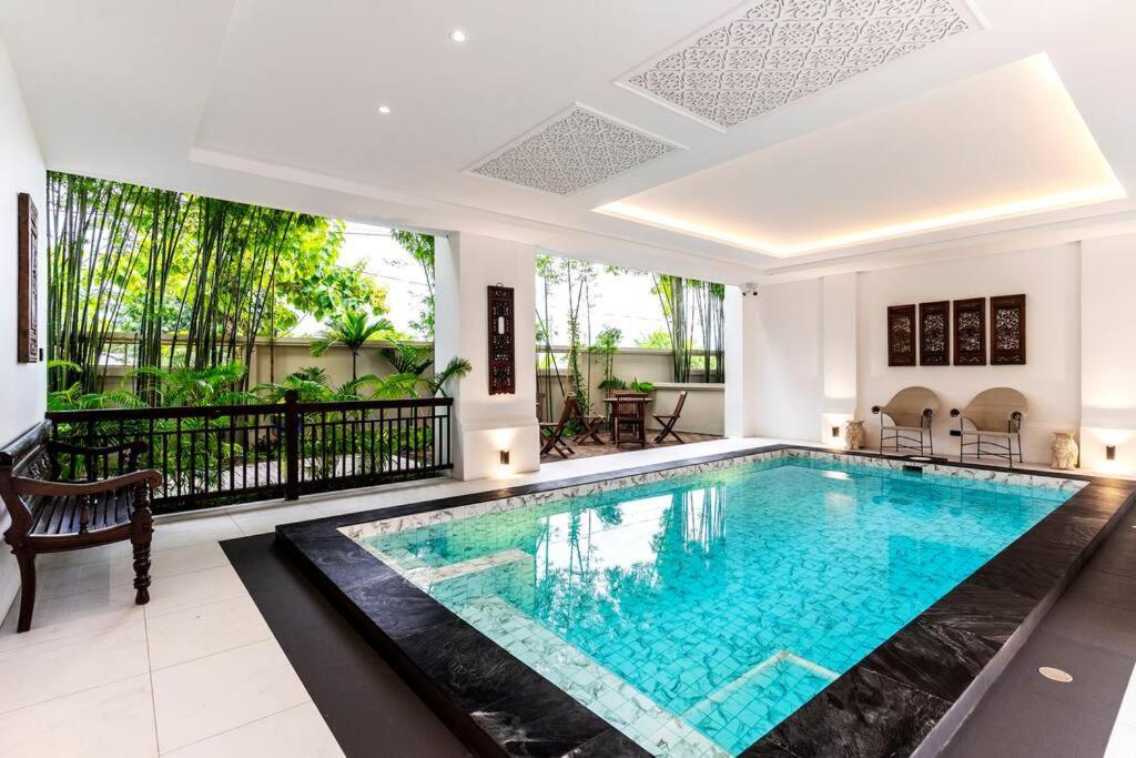 Sclass 2 Luxe Pools & Breakfast , Area Villa