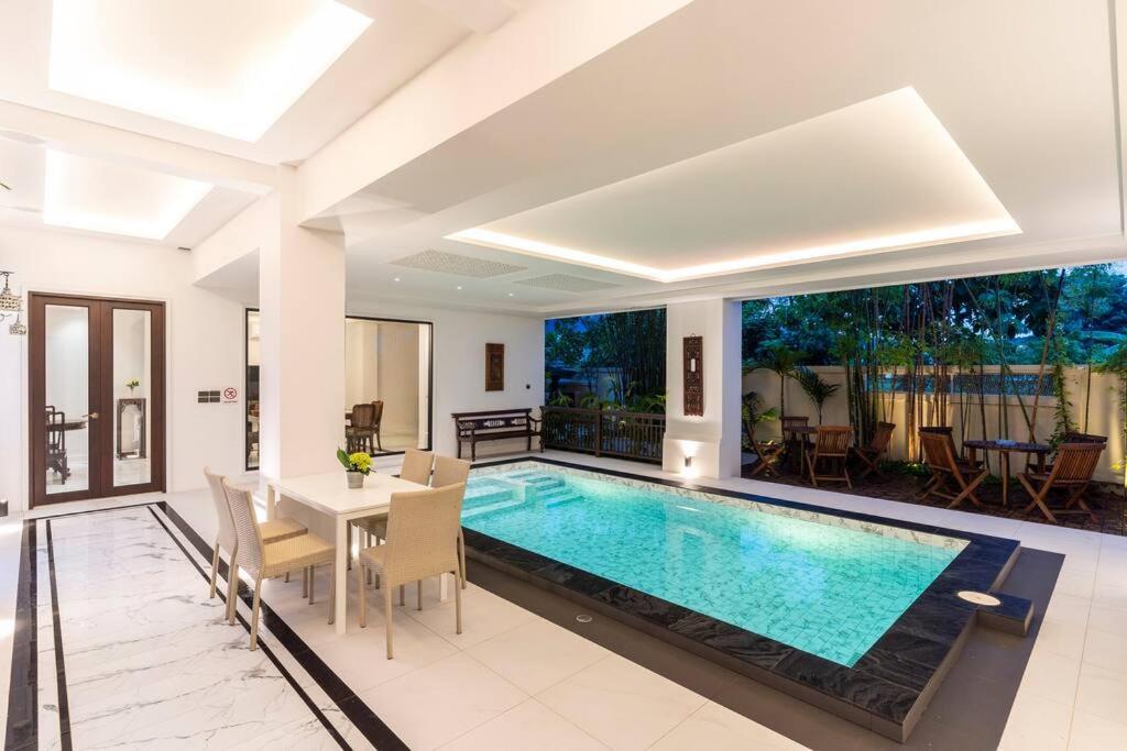 Sclass 2 Luxe Pools & Breakfast , Area Villa *