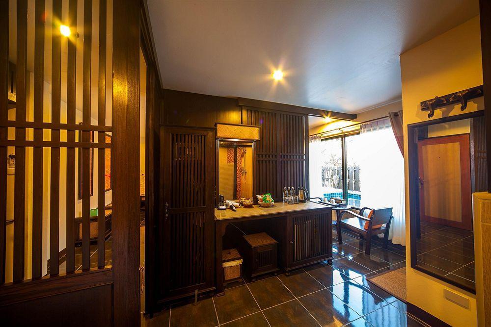 Cm Night Bazaar Boutique ซี เอ็ม ไนท์บาซาร์ บูทีค - Sha Certified Hotel 3*