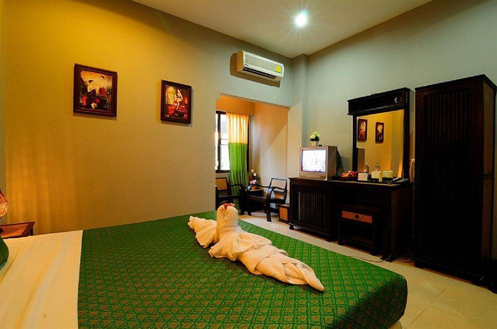 Hotel Cm Night Bazaar Boutique ซี เอ็ม ไนท์บาซาร์ บูทีค - Sha Certified Chiang Mai