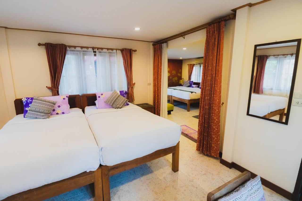 Joy's House & Tour Bed & Breakfast 2*