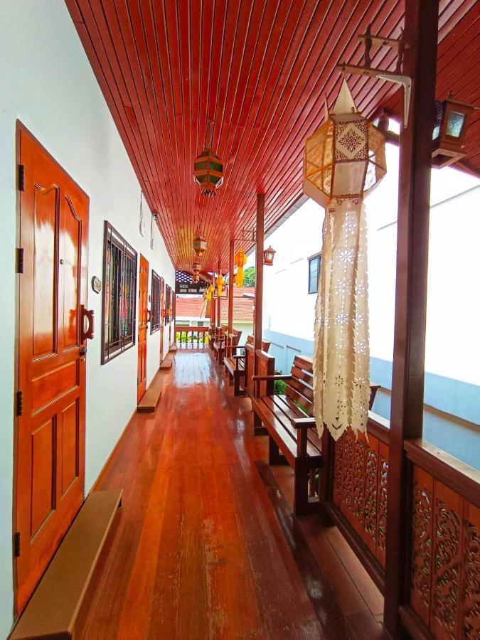 Aphilapa Hotel