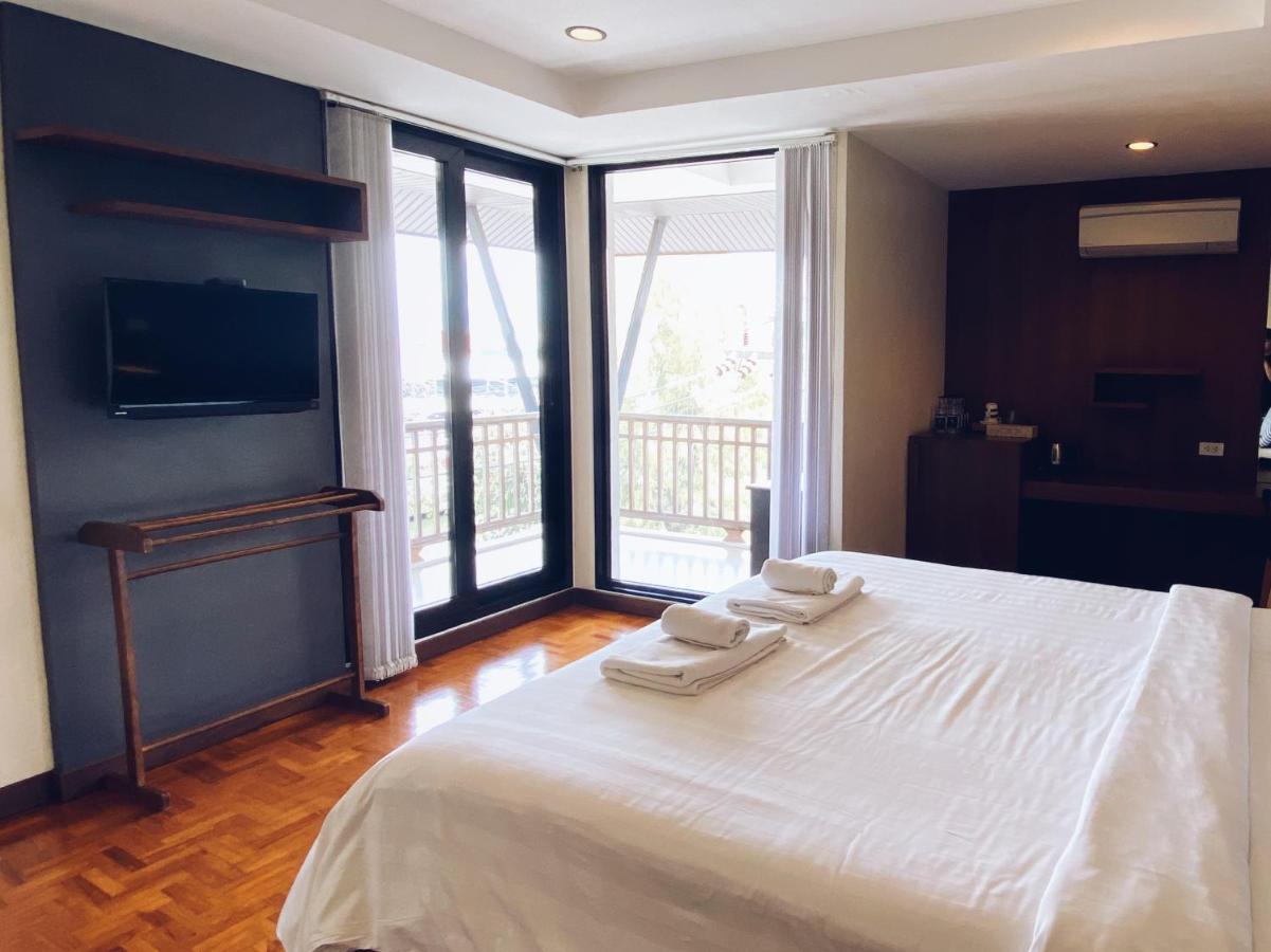 The An-teak Hotel 2*