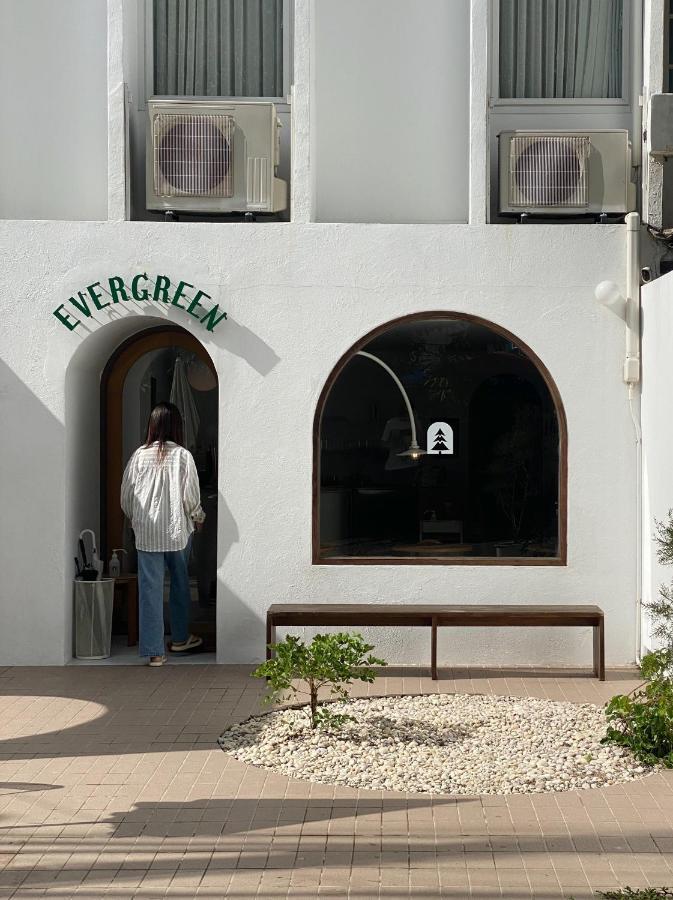 Evergreen Cafe And Hotel 3*