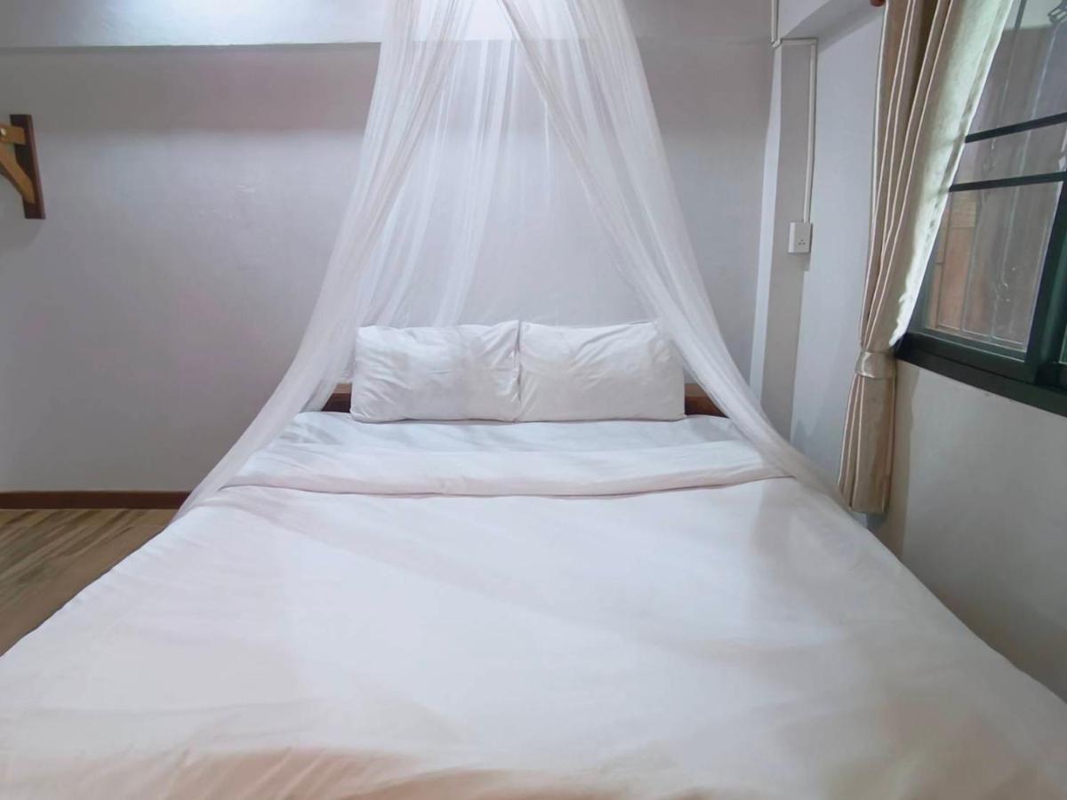 Aphilapa Hotel