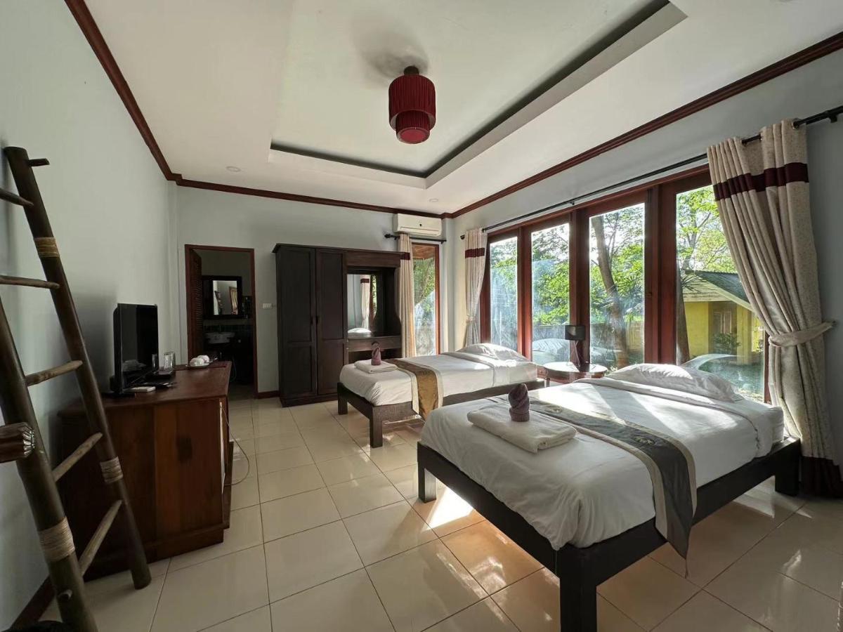 Dreamer Club Treehouse Bridge With Pool * Chiang Mai