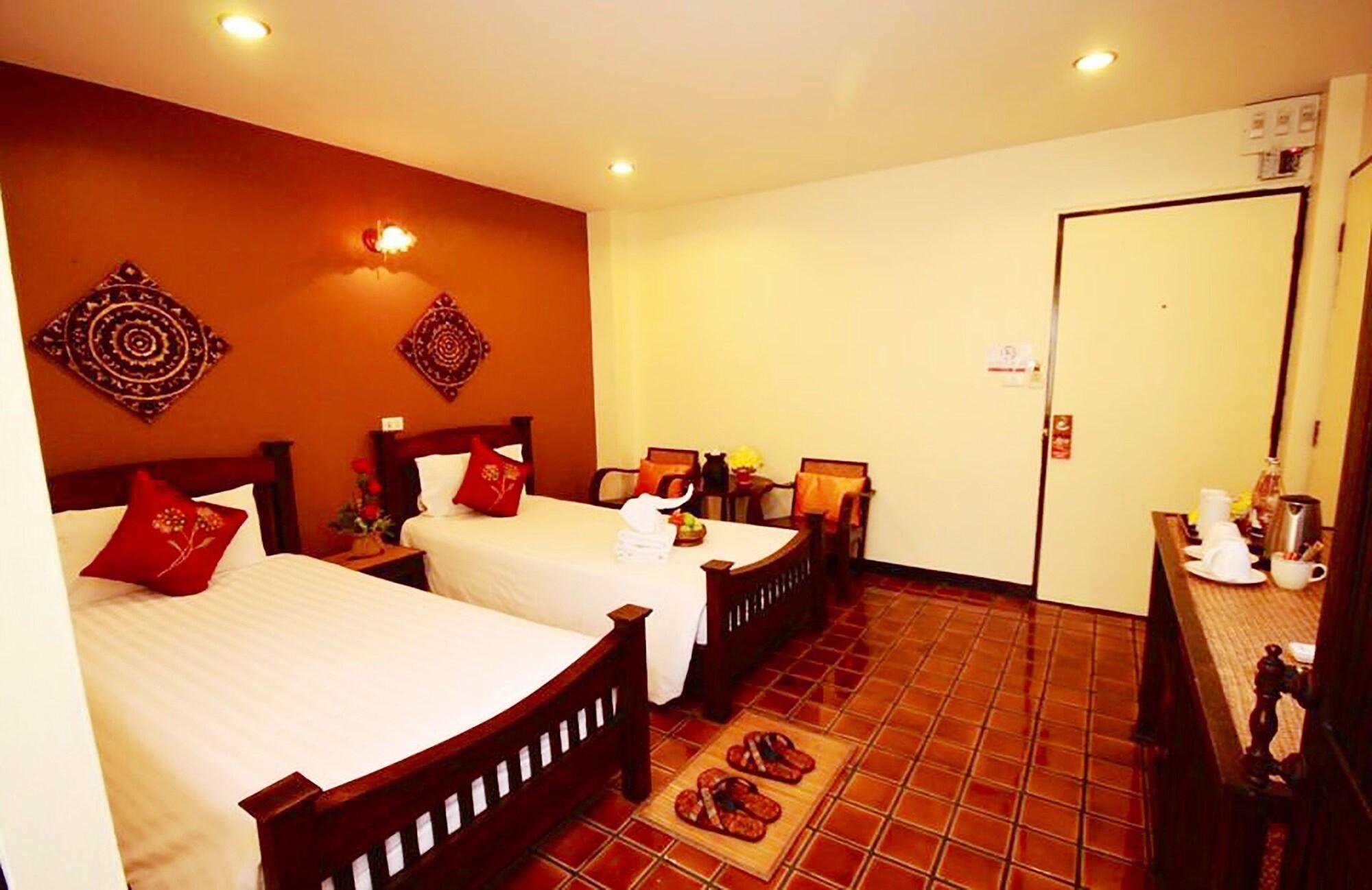 Hotel Cm Night Bazaar Boutique ซี เอ็ม ไนท์บาซาร์ บูทีค - Sha Certified 3*