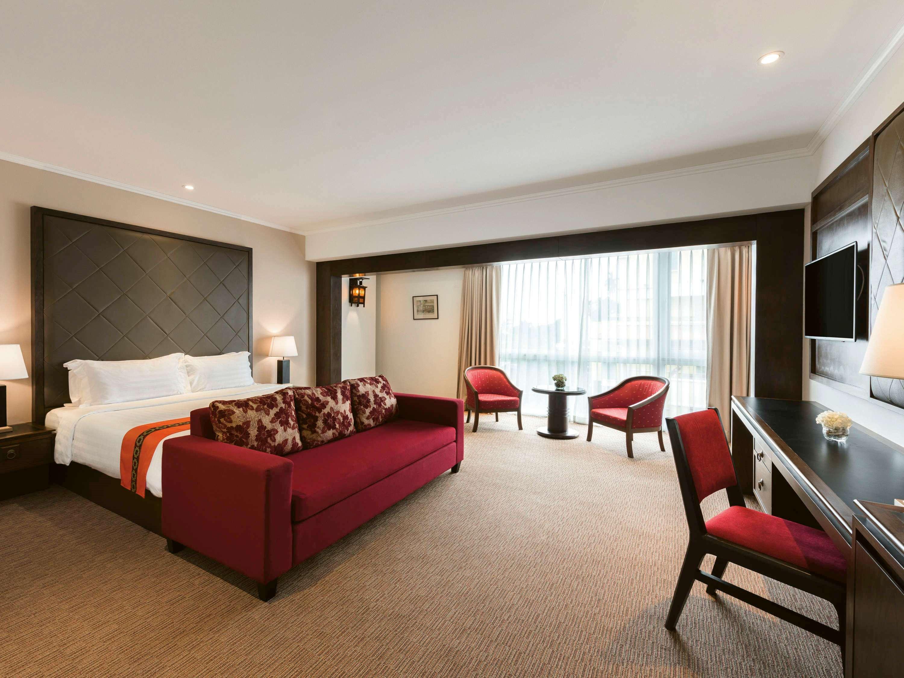 Movenpick Suriwongse Hotel 4*