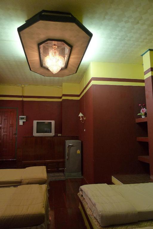 Baan Kaewta *