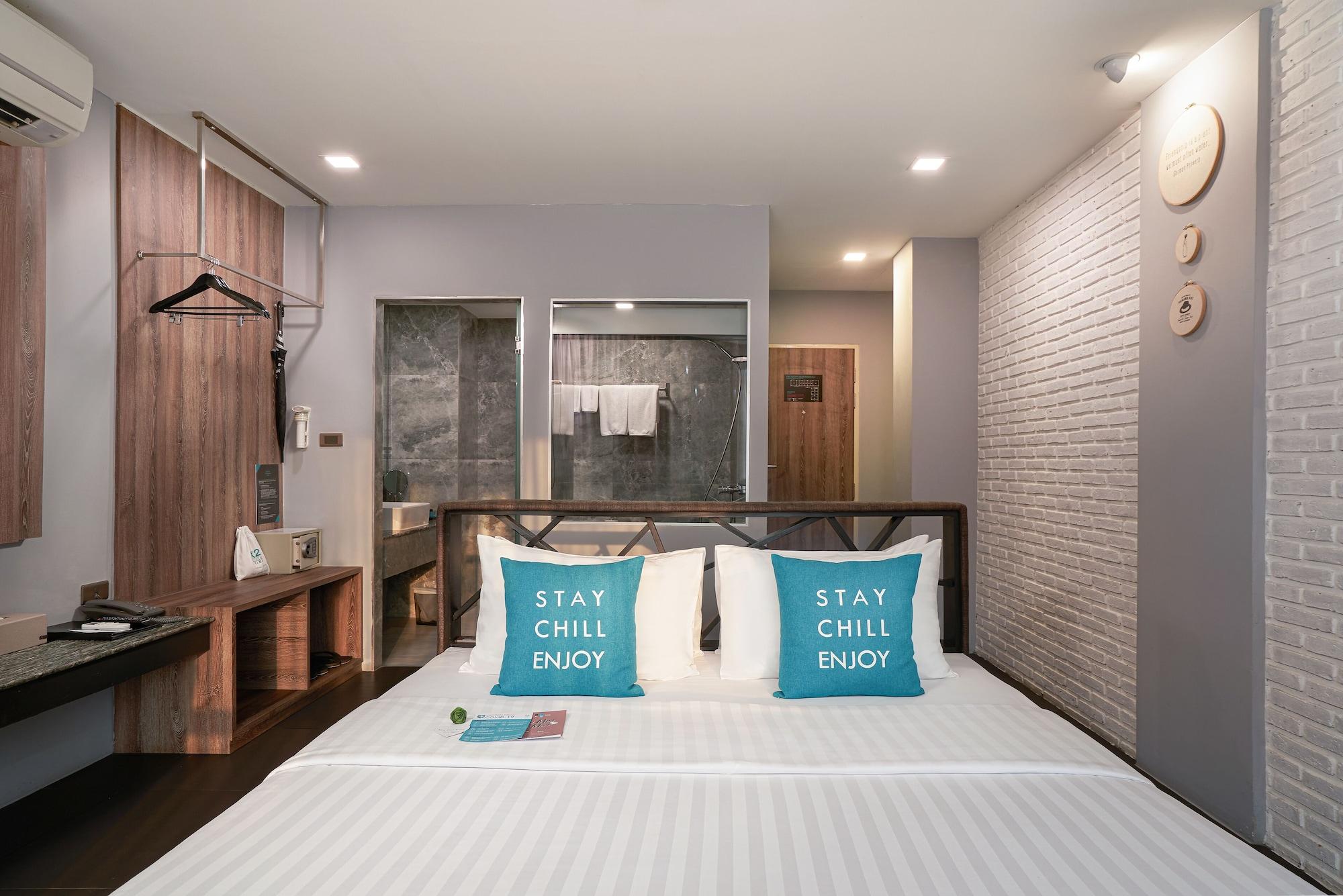 Hotel Cross Vibe Decem Nimman